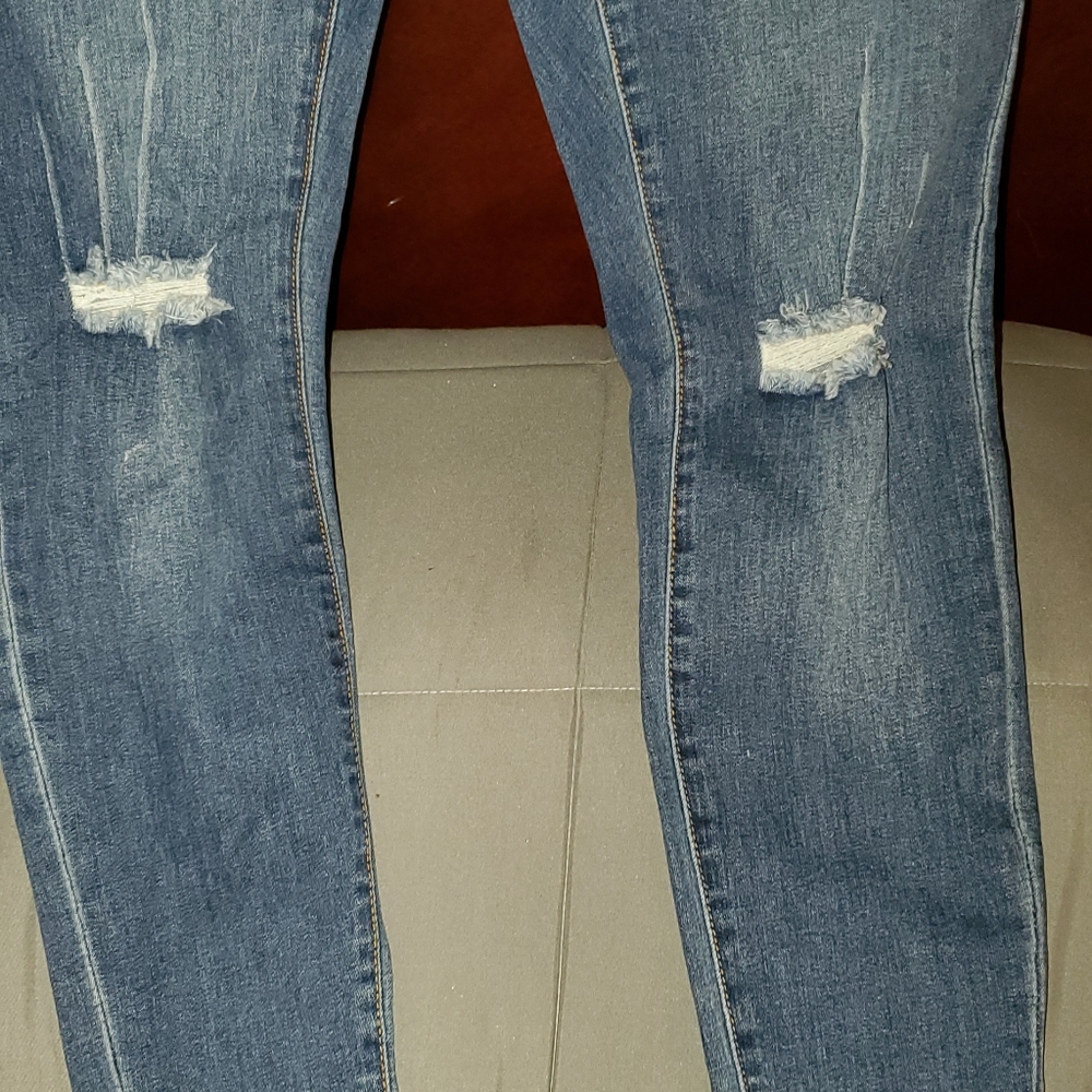 Jeans - Picture 2 of 4